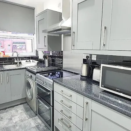 Brand New Luxury Leeds (West Yorkshire)